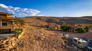 View of mountain feature