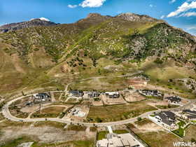 Bird's eye view with a mountain view