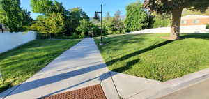 Creekside Park entrance