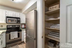 Plenty of storage in the pantry