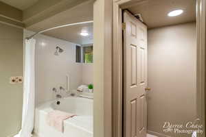 Jetted tub/shower in Primary Ensuite