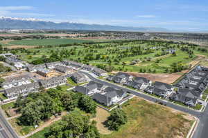 Drone / aerial view featuring a mountain view