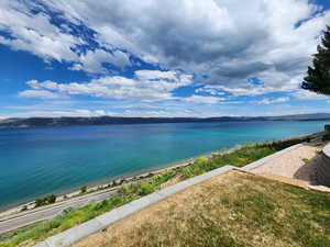 view of water featuring a mountain view