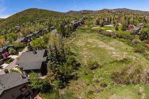 Bird's eye view with a mountain view