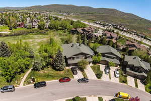 Bird's eye view with a mountain view