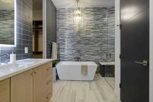 Owner's ensuite with tub and euro shower