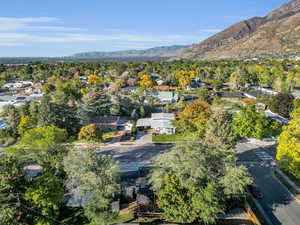 Drone / aerial view featuring a mountain view