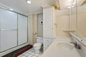 Large 2 Person Shower & Extra Cabinet Space