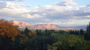 View of mountain feature