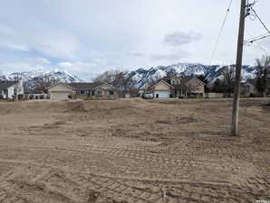 View of yard with a mountain view