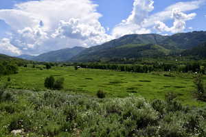 View of mountain feature