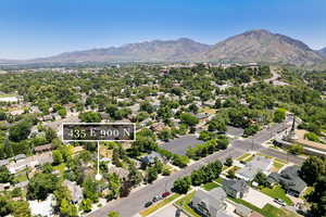 Drone / aerial view featuring a mountain view