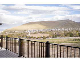 Main level sweeping views off kitchen/family room