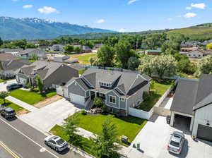 Bird's eye view featuring a mountain view