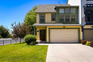 Beautiful End Row Townhouse!