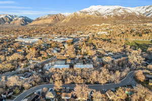 Drone / aerial view featuring a mountain view