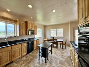 Spacious Kitchen - Double Ovens.