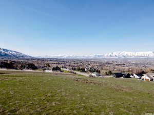 View of mountain feature