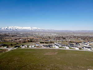 Bird's eye view with a mountain view