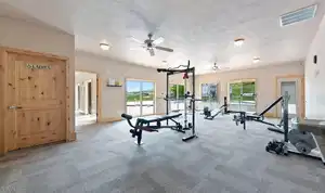 Clubhouse-fitness room