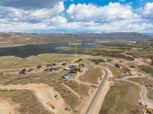 Bird's eye view featuring a lake/mountain view