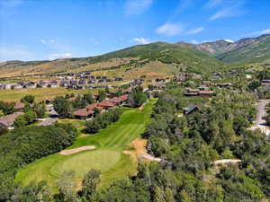 Bird's eye view with a mountain view