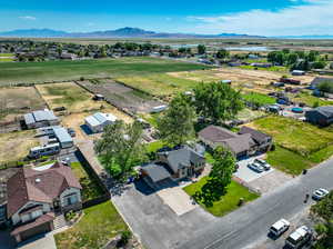 Aerial view with a mountain view