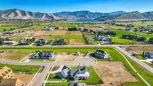 Aerial view with a mountain view