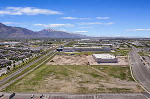 Drone / aerial view featuring a mountain view