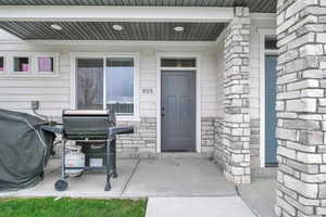 Front Door with spacious porch area