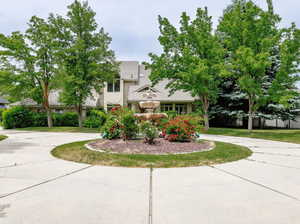 Circular driveway with stone fountain