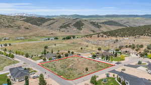 Aerial view with a mountain view