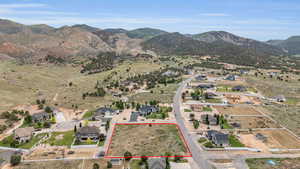 Bird's eye view with a mountain view