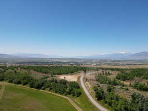 Aerial view with a mountain view