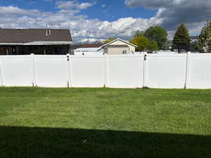 View of yard featuring a mountain view