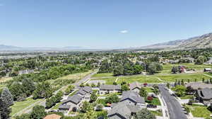 Drone / aerial view featuring a mountain view