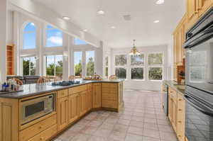 Kitchen and dining area.