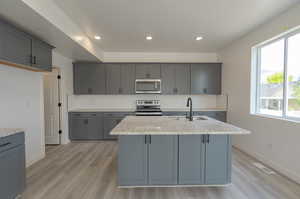 Kitchen & Walk-In Pantry