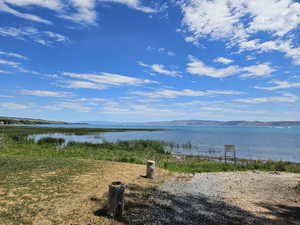 Lake access and view