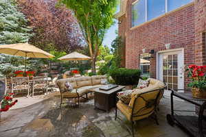 View of patio with outdoor lounge area