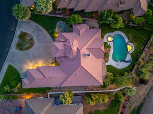 Birds eye view of property