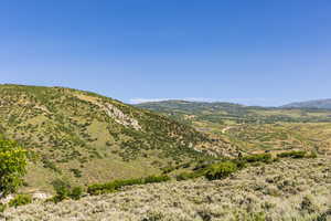 View of mountain feature