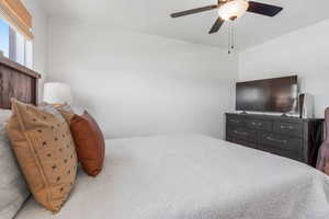 Bedroom with ceiling fan