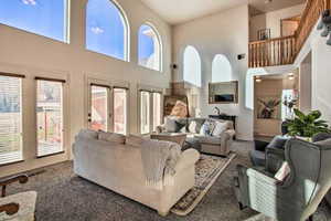 18' ceilings with 3 arched windows and a magnificent view of the Nordic Valley slopes!