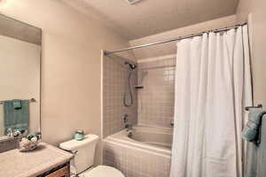 Second master en suite with oversized European soaking tub