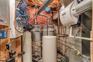 Utility room with humidifier and air purifier