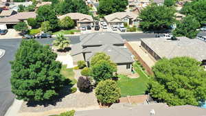 Birds eye view of property