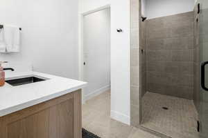 40-Lower Level Bathroom #4, Pic 2