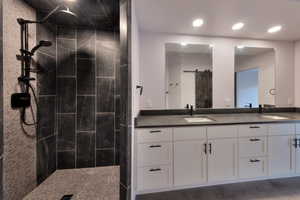 Photo 9 of 671  PALISADE DR