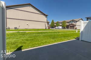 View of yard featuring a garage